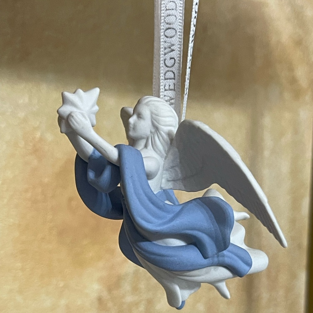 Wedgwood Angel 4.25" Jasperware Ornament - Picture 4 of 6